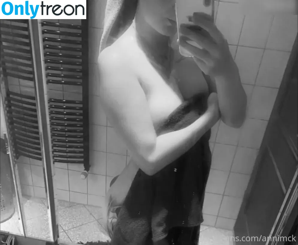 annimck nude photo #0009 (annimck)