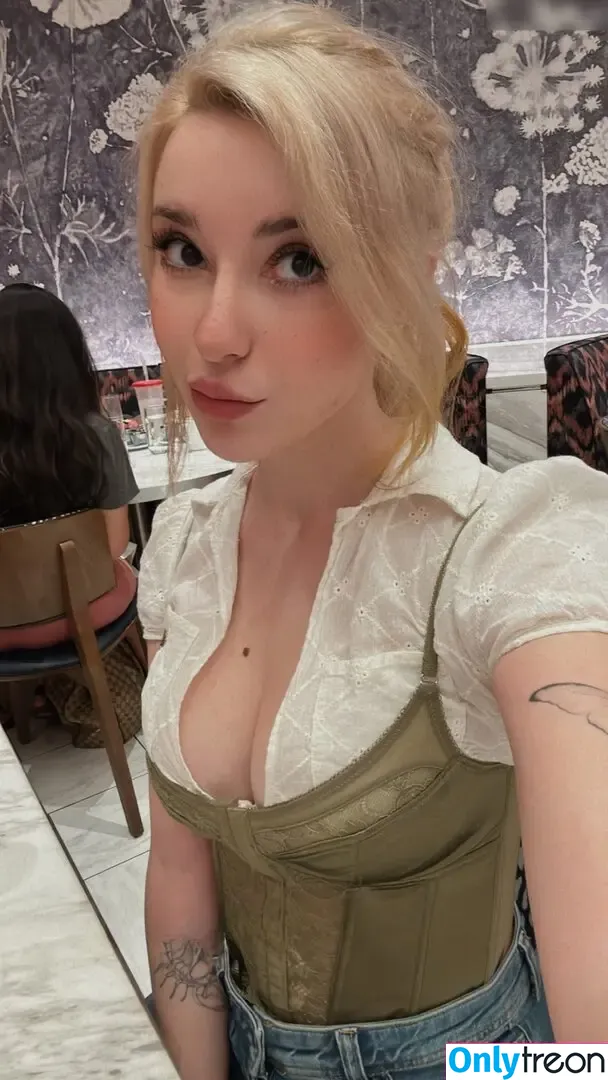 AnniTheDuck nude photo #0424 (AnniTheDuck)
