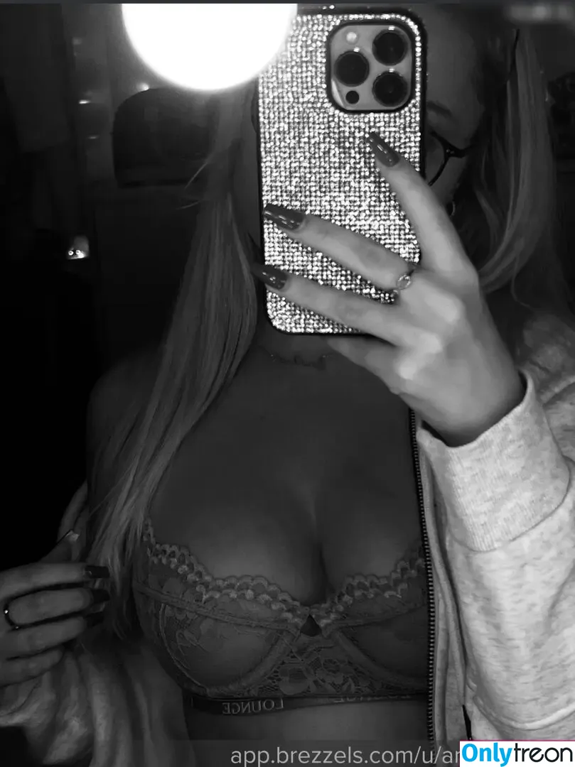 Annmariedtz nude photo #0012 (Annmariedtz)