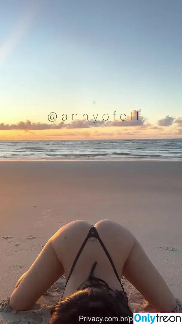Annytainax nude photo #0017 (Annytainax)