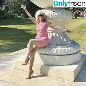 Anthea Turner / antheaturner фото голая #0160