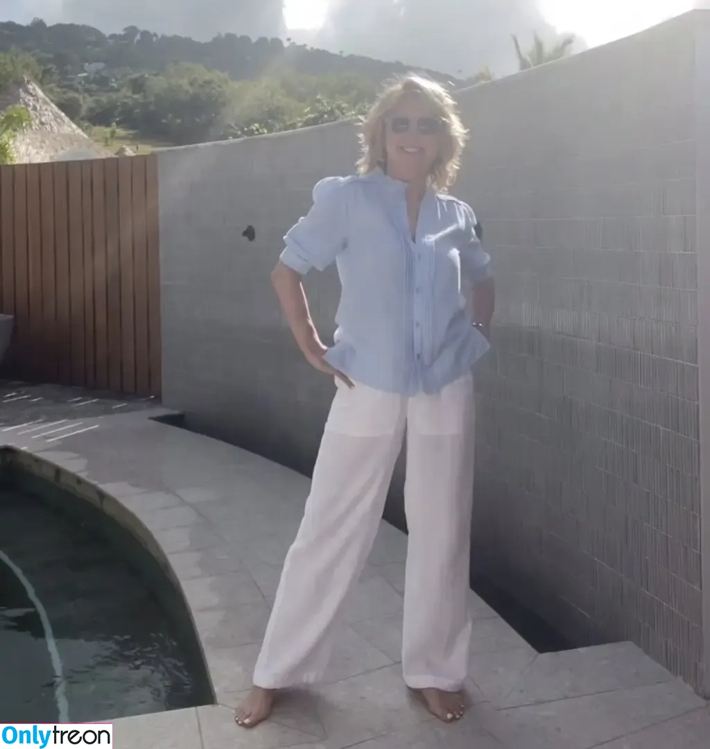 Anthea Turner голая photo #0165 (antheaturner)