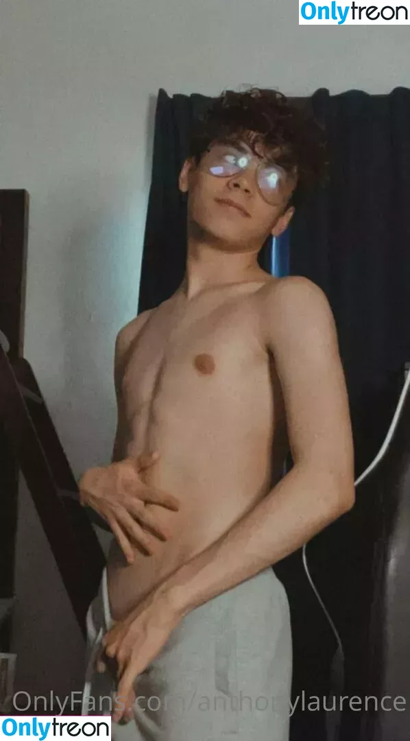 anthonylaurence nude photo #0003 (anthonylaurence)