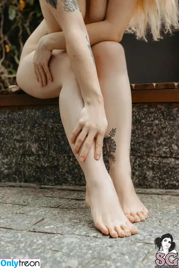Anthurium nude photo #0152 (anthurium_sg)