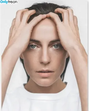 Antje Traue / antjetraueofficial nude photo #0005