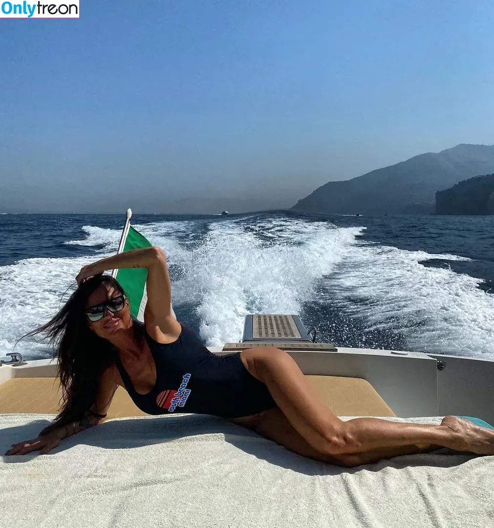 Antonella Mosetti nude photo #0222 (antonellamosetti)