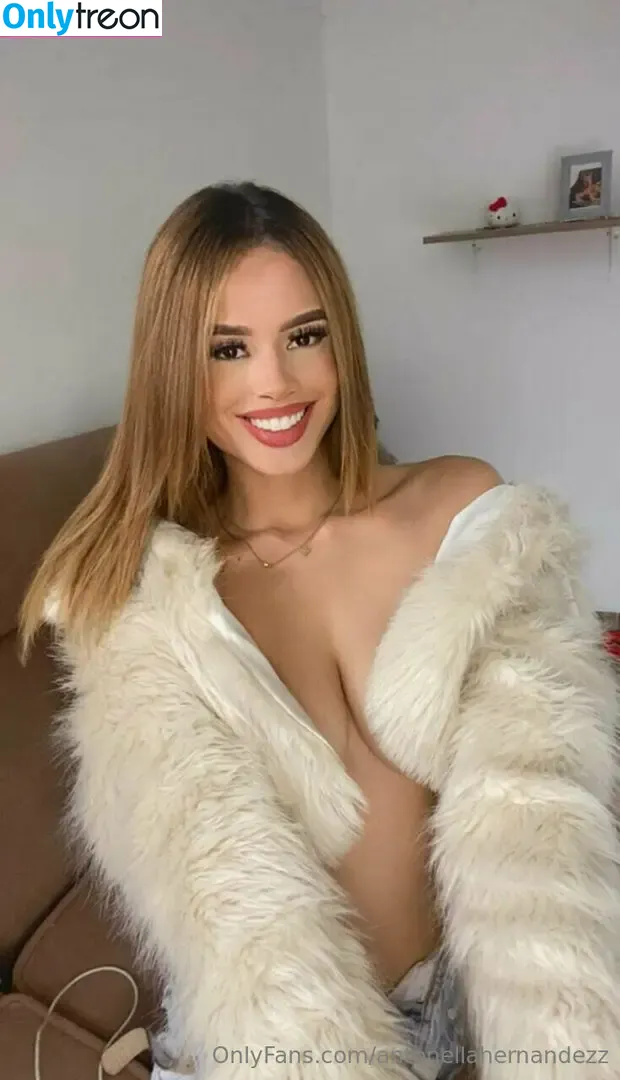 antonellahernandezz голая photo #0044 (antonellahernandez)