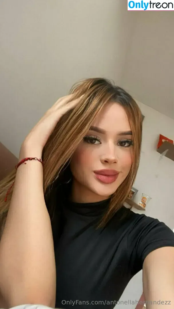 antonellahernandezz nude photo #0047 (antonellahernandez)