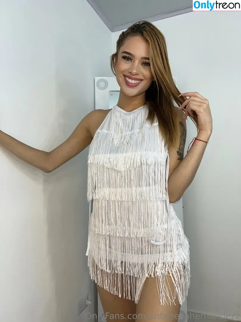 antonellahernandezz nude photo #0068 (antonellahernandez)