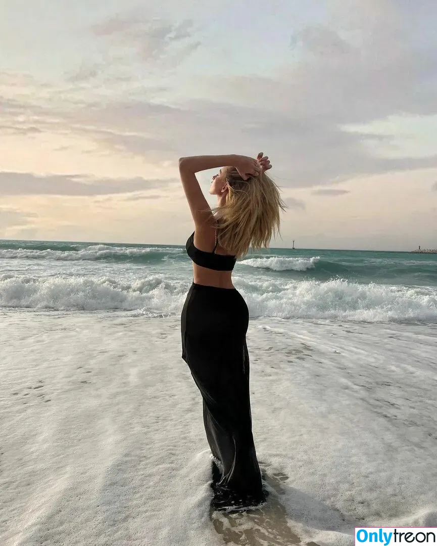 Antonia Freya Lidia голая photo #0096 (lydiafaithful / turnttoni)