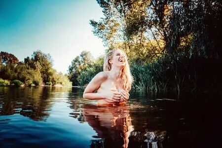 Antonia Hemmer / antonia_hemmer nude photo #0002