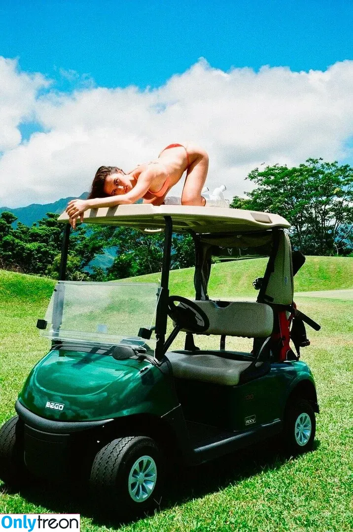 Anuhea Nihipali nude photo #0155 (anuheanihipali)