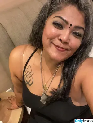 Anuradha Menon / anuradha_chandran_menon nude photo #0001