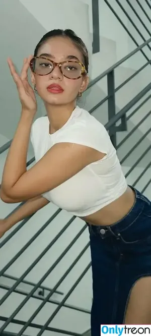 Anushka Sen / anushkasen0408 nude photo #0116