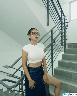 Anushka Sen / anushkasen0408 nude photo #0124