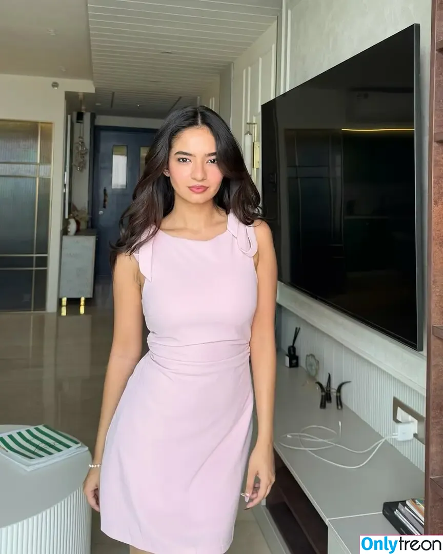 Anushka Sen nude photo #0066 (anushkasen0408)