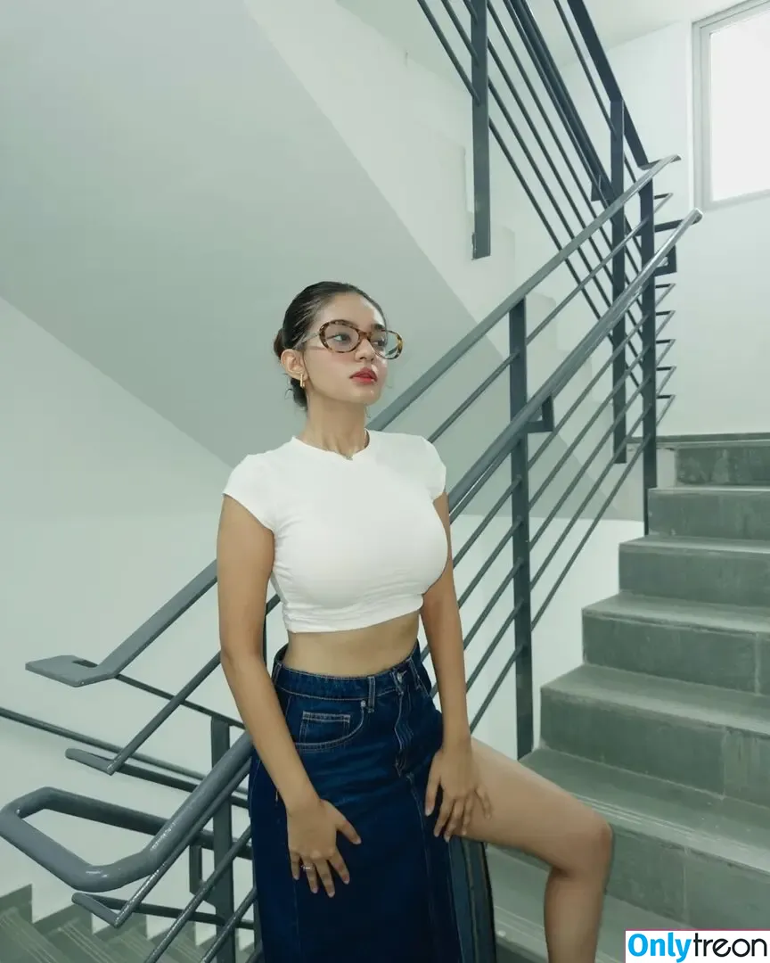 Anushka Sen nude photo #0124 (anushkasen0408)