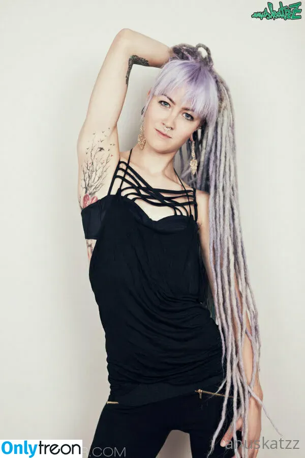anuskatzzvip голая photo #0005 (anuskatzzvip)