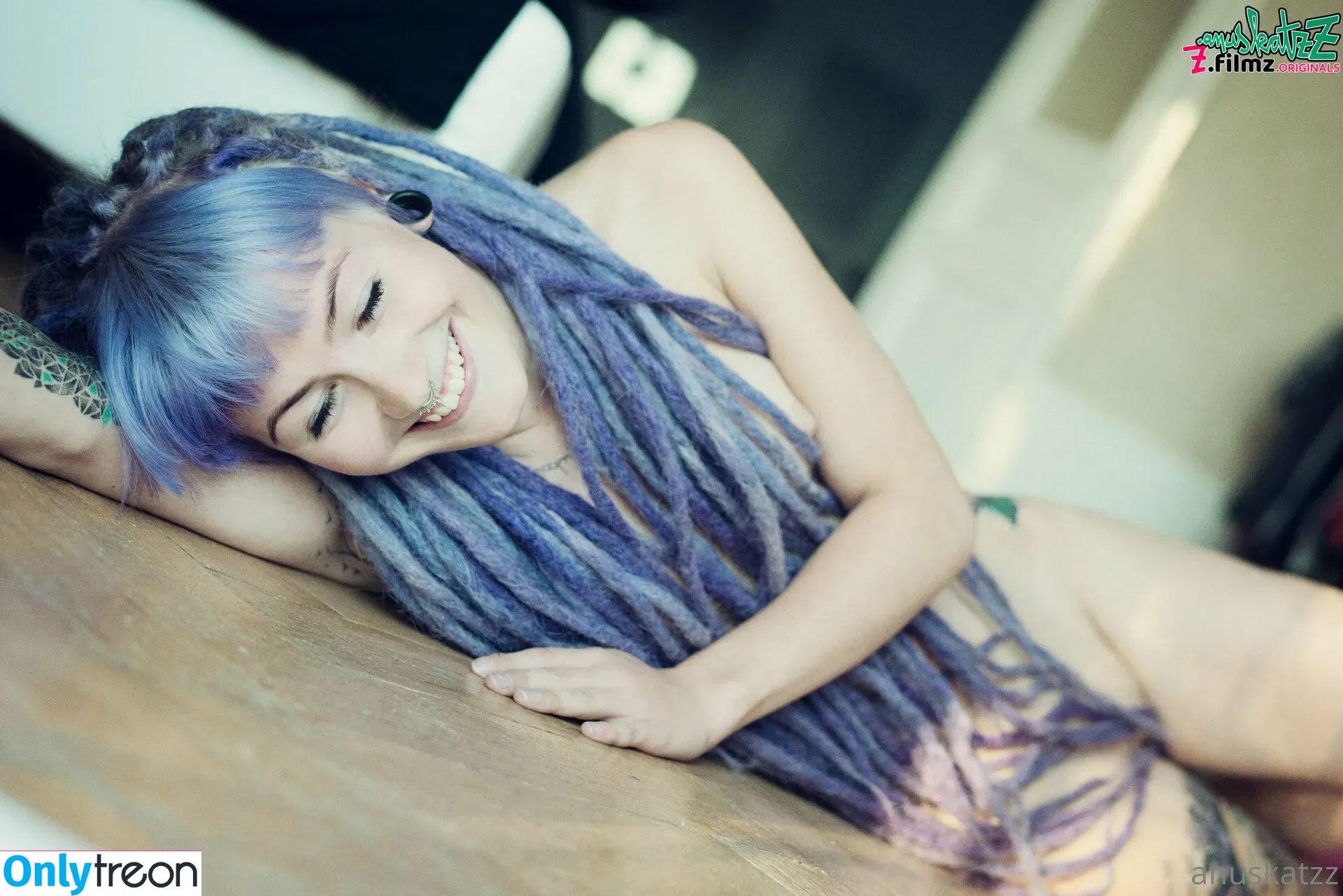 anuskatzzvip голая photo #0028 (anuskatzzvip)