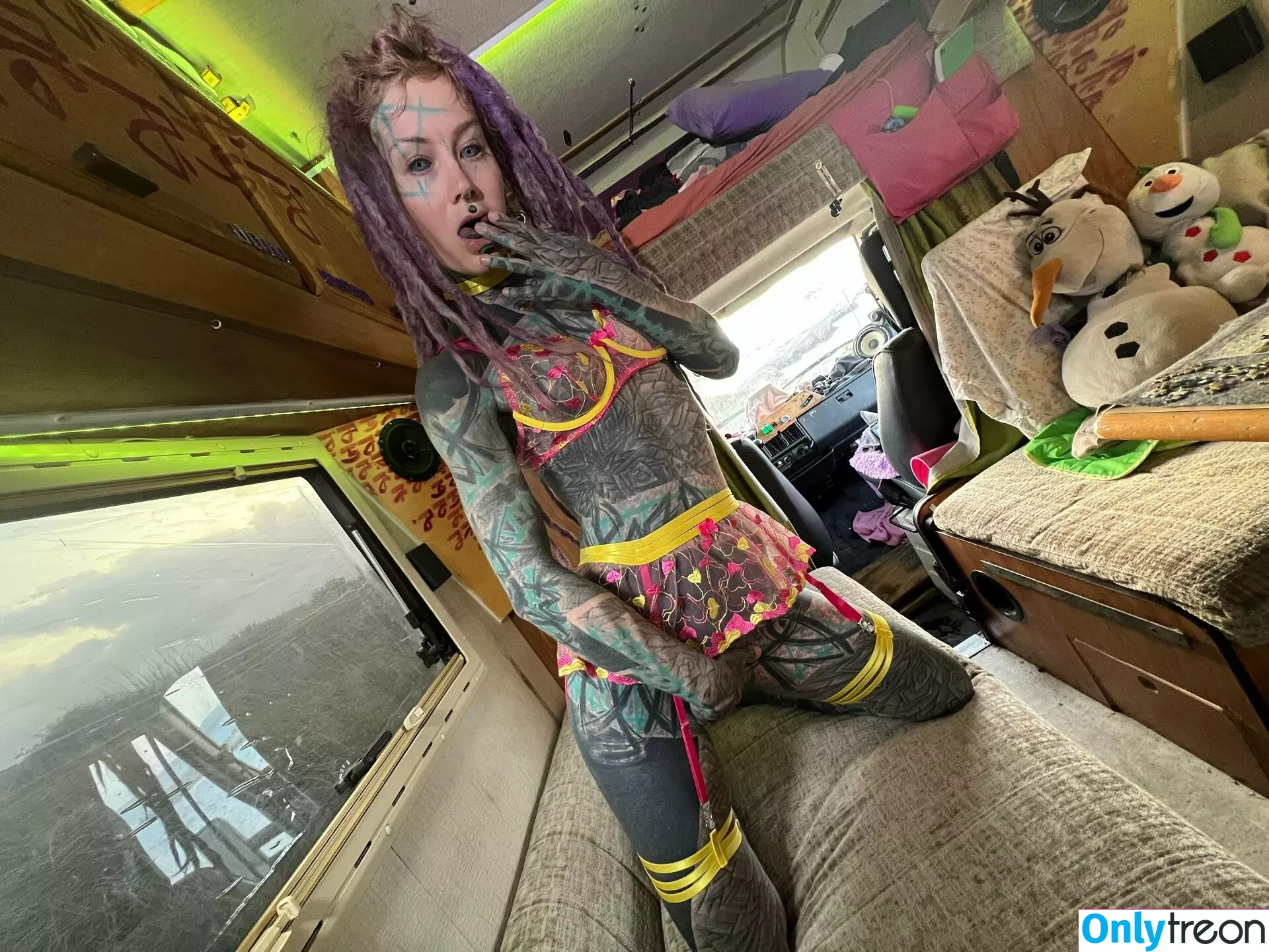 anuskatzzvip голая photo #0102 (anuskatzzvip)