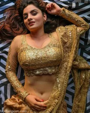 Anveshi Jain / anveshi25 / anveshijain фото голая #0418