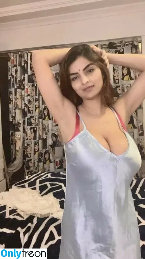 Anveshi Jain nude photo #0356 (anveshi25 / anveshijain)
