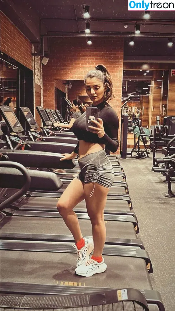 Anveshi Jain голая photo #0380 (anveshi25 / anveshijain)