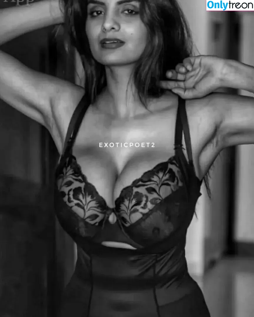 Anveshi Jain nude photo #0383 (anveshi25 / anveshijain)