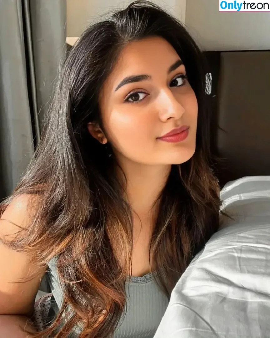 Anvithaa Shekhawat nude photo #0002 (anvithaa.shekhawat)