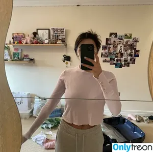Anya Dhesi / anya.dhesi nude photo #0020
