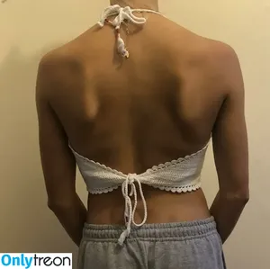 Anya Dhesi / anya.dhesi nude photo #0043