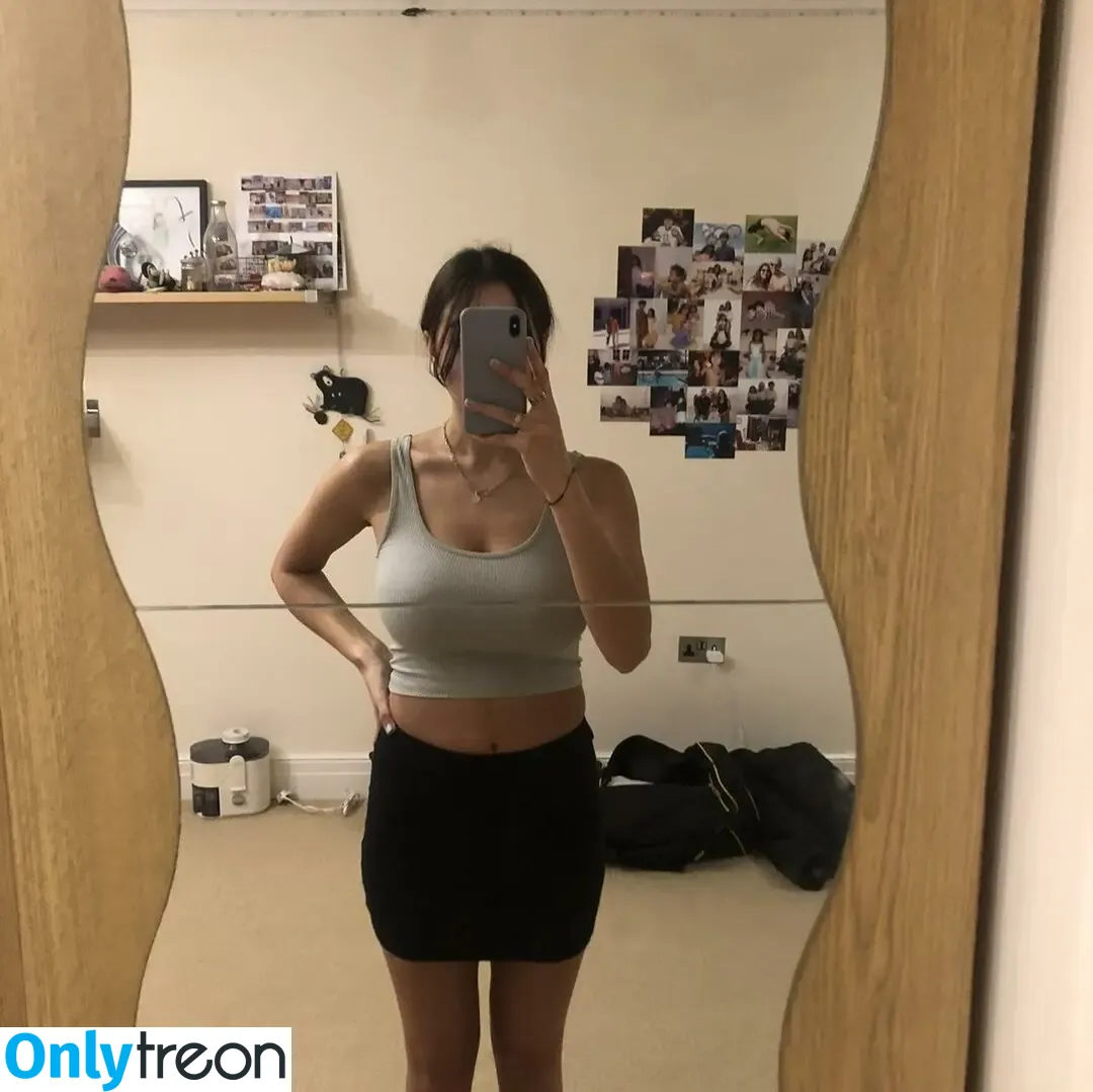Anya Dhesi nude photo #0023 (anya.dhesi)