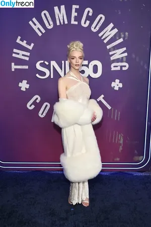 Anya Taylor-Joy / Anya Taylor Joy / anyataylorjoy фото голая #3212