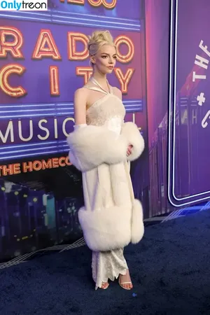 Anya Taylor-Joy / Anya Taylor Joy / anyataylorjoy фото голая #3219