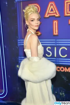 Anya Taylor-Joy / Anya Taylor Joy / anyataylorjoy фото голая #3223