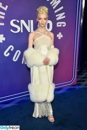 Anya Taylor-Joy / Anya Taylor Joy / anyataylorjoy фото голая #3225