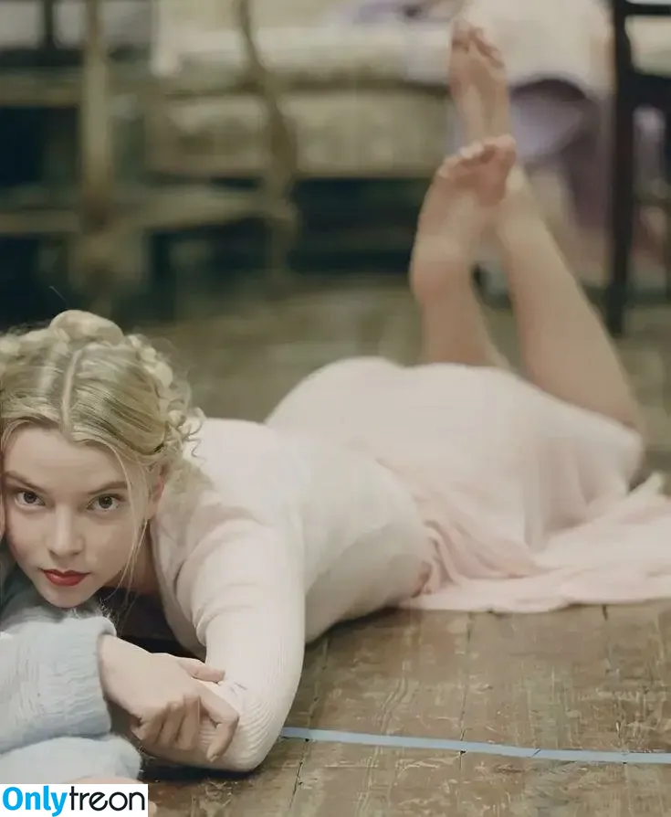 Anya Taylor-Joy голая photo #3441 (anyataylorjoy / owlicats)