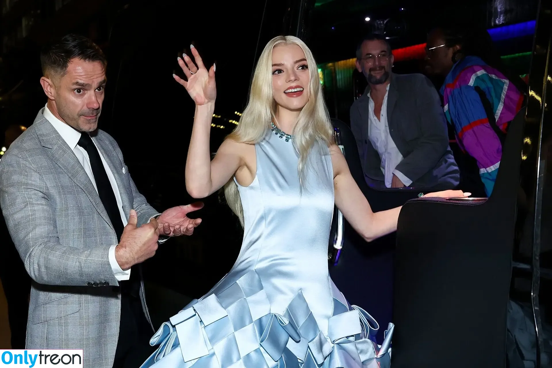 Anya Taylor-Joy голая photo #3467 (anyataylorjoy / owlicats)
