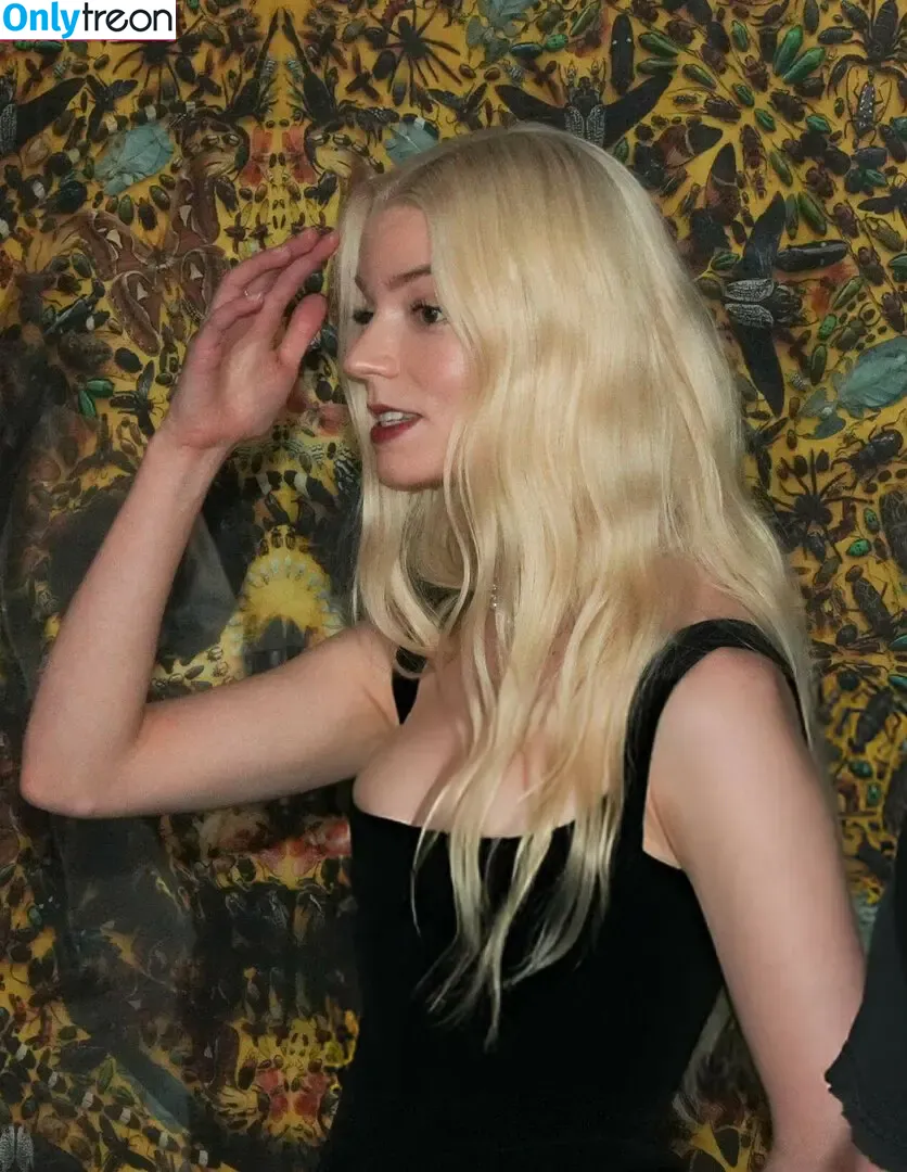 Anya Taylor-Joy голая photo #3479 (anyataylorjoy / owlicats)