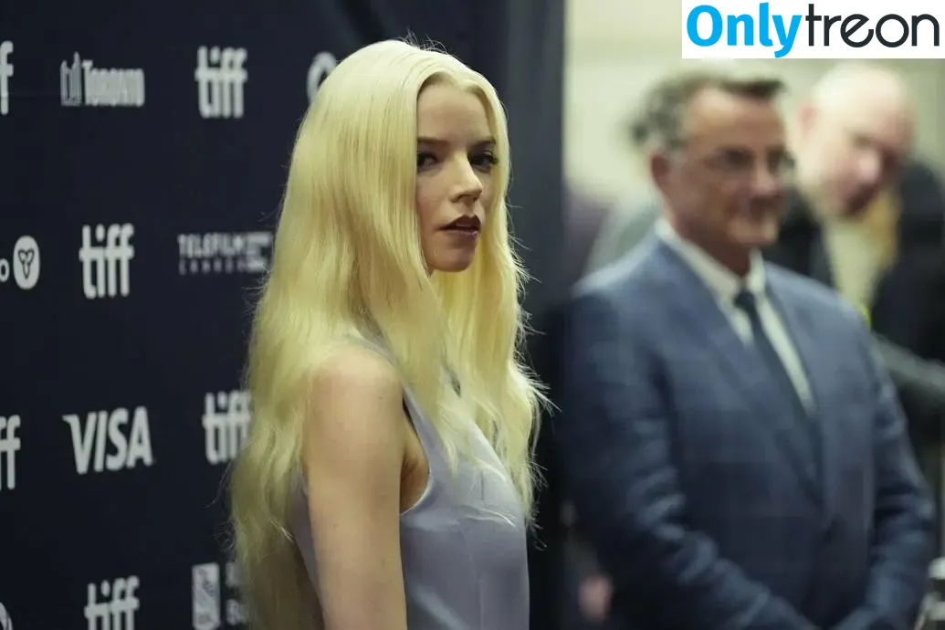 Anya Taylor-Joy голая photo #3489 (anyataylorjoy / owlicats)