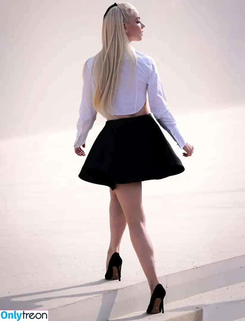 Anya Taylor-Joy nude photo #3513 (anyataylorjoy / owlicats)