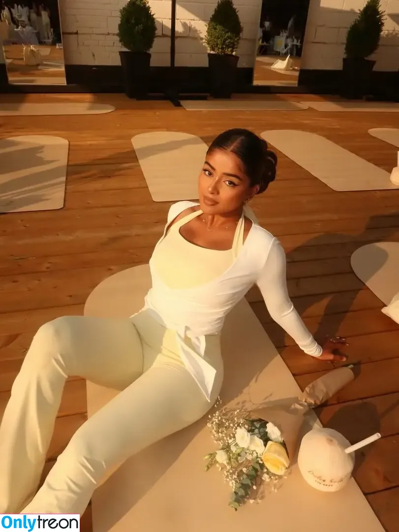 Apeenaiyah nude photo #0006 (Apeenaiyah)
