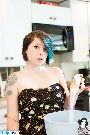 Aphiademieux / AphiaDeMieuxMFC / aphiadm nude photo #0152