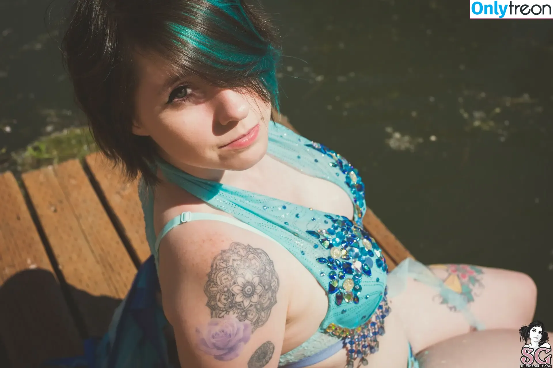 Aphiademieux nude photo #0025 (AphiaDeMieuxMFC / aphiadm)