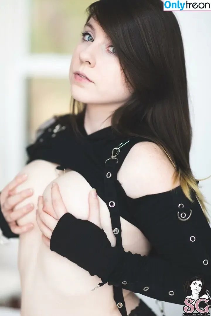Aphiademieux nude photo #0099 (AphiaDeMieuxMFC / aphiadm)