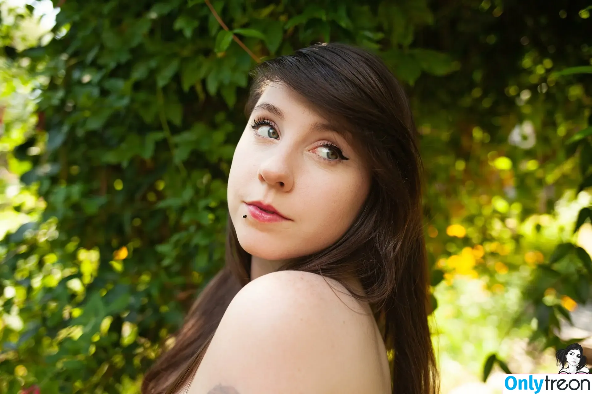 Aphiademieux nude photo #0185 (AphiaDeMieuxMFC / aphiadm)