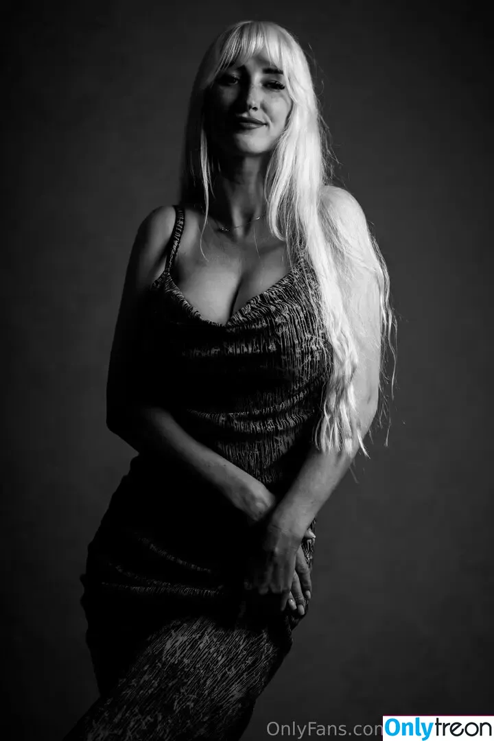Aphrodicte nude photo #0027 (aphrodite_._._)