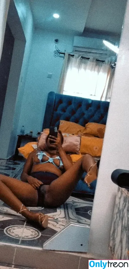 Aphrodite_thewitch nude photo #0010 (that_hinduwitch)