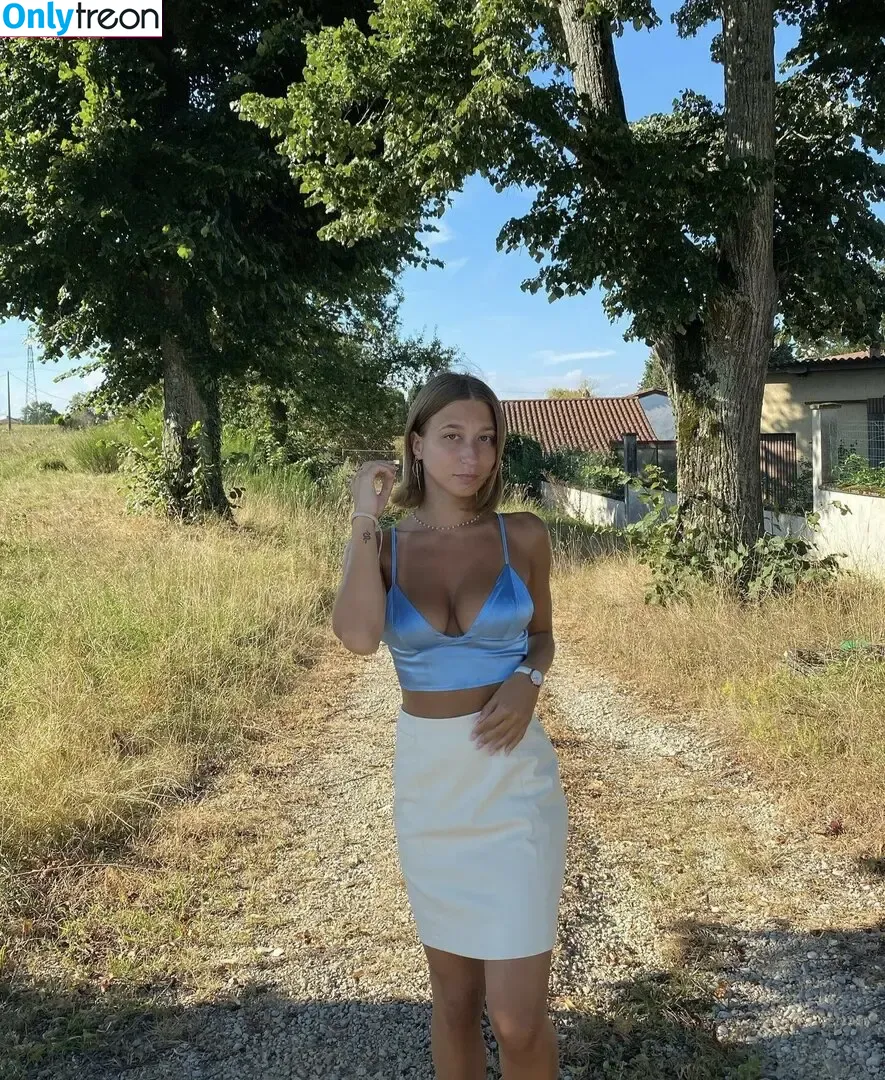Apoline Perret голая photo #0083 (apolineprrt / shaniaperrett)