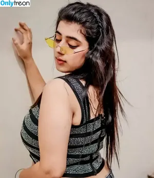 Apoorva Bhalla / apoorva_bhalla / apoorvabhalla nude photo #0024